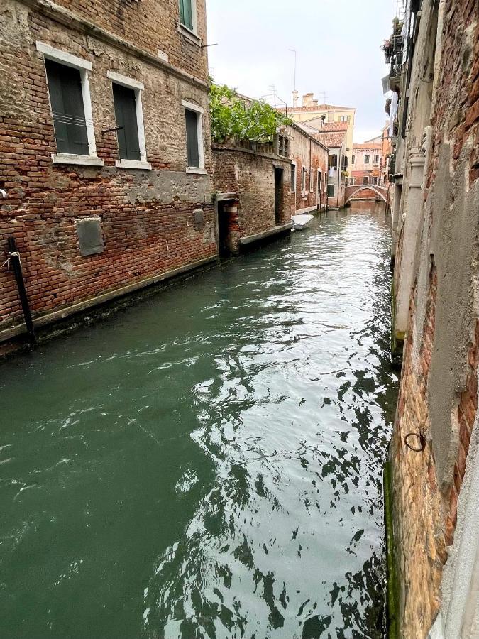 Ca' Dell'ombra Felice - Canal View Appartement *
